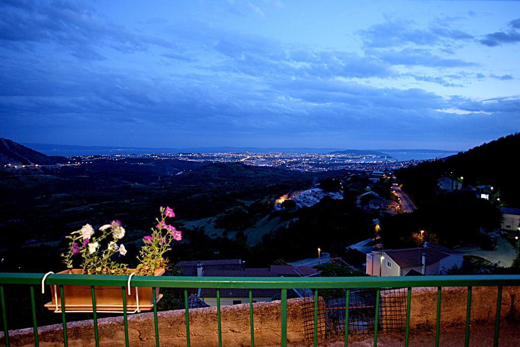 Holiday Home Miklica Klis Exterior photo